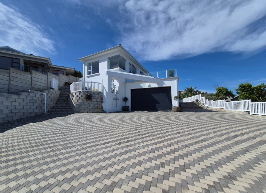 5 Bedroom Property for Sale in Dana Bay Western Cape